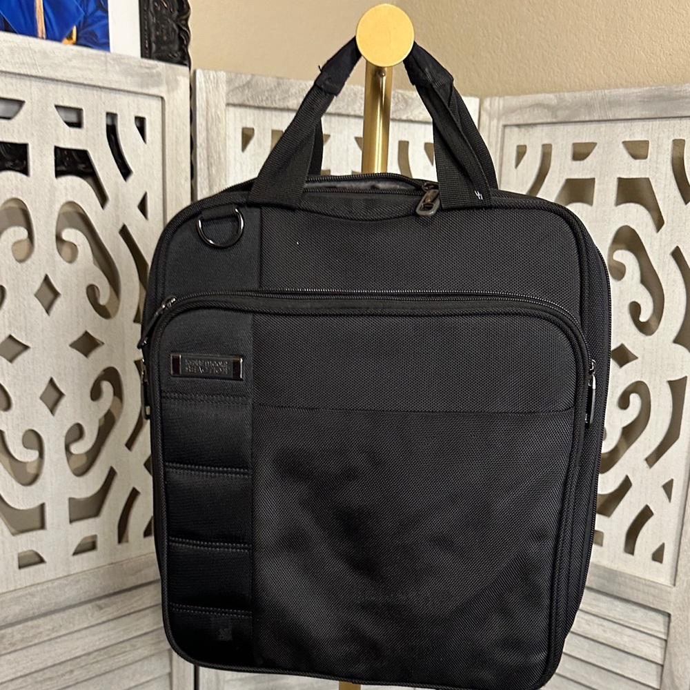 Kenneth Cole Black EX ScamLaptop Briefcase